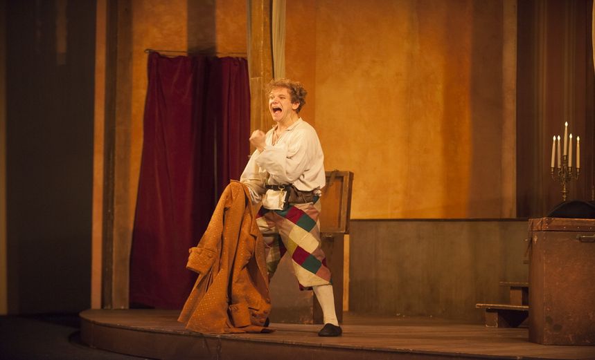 Слуга двух господ