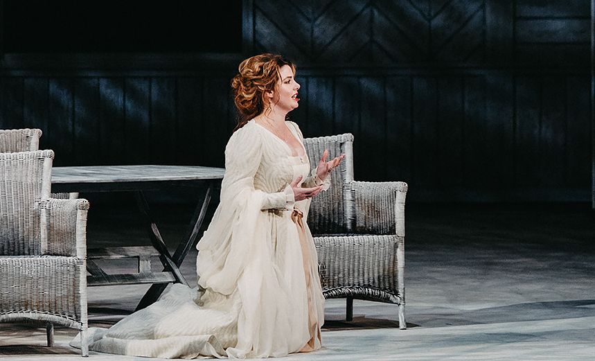 Месяц в деревне