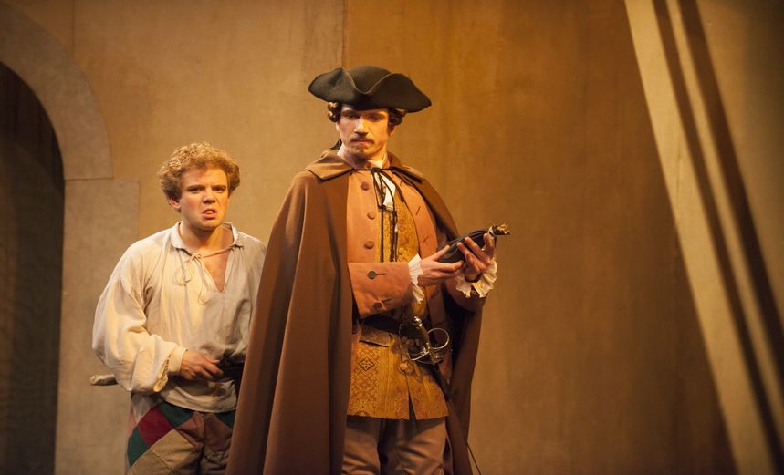 Слуга двух господ