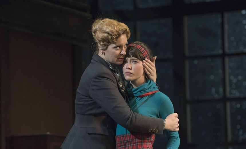 Восемь любящих женщин