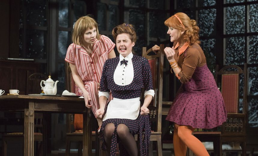 Восемь любящих женщин