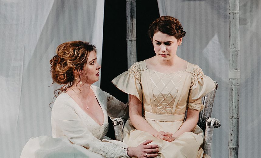 Месяц в деревне