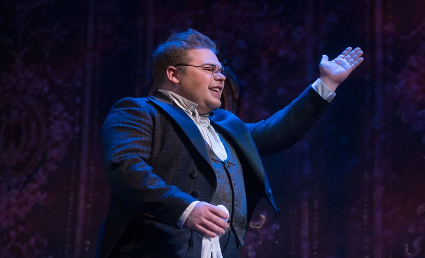 КРАСАВЕЦ МУЖЧИНА