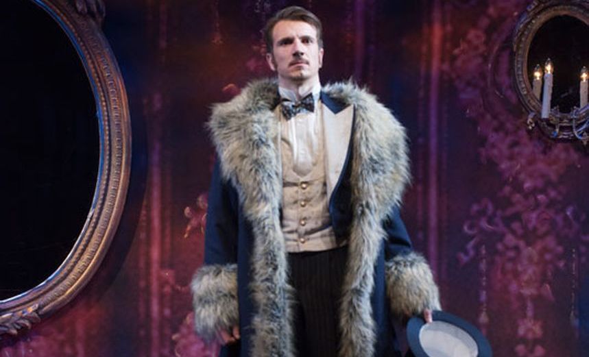 КРАСАВЕЦ МУЖЧИНА