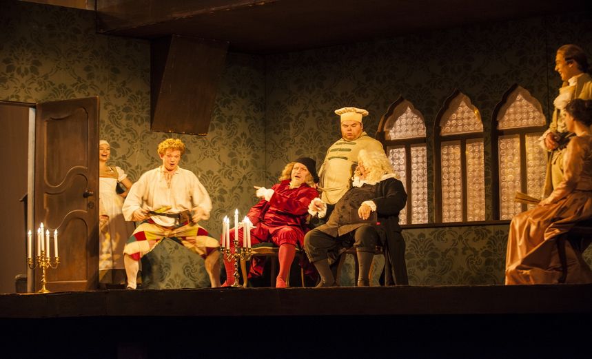 Слуга двух господ