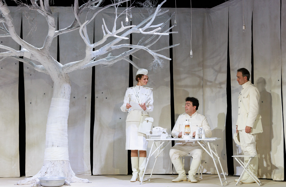 БЕЛАЯ ПАЛАТКА