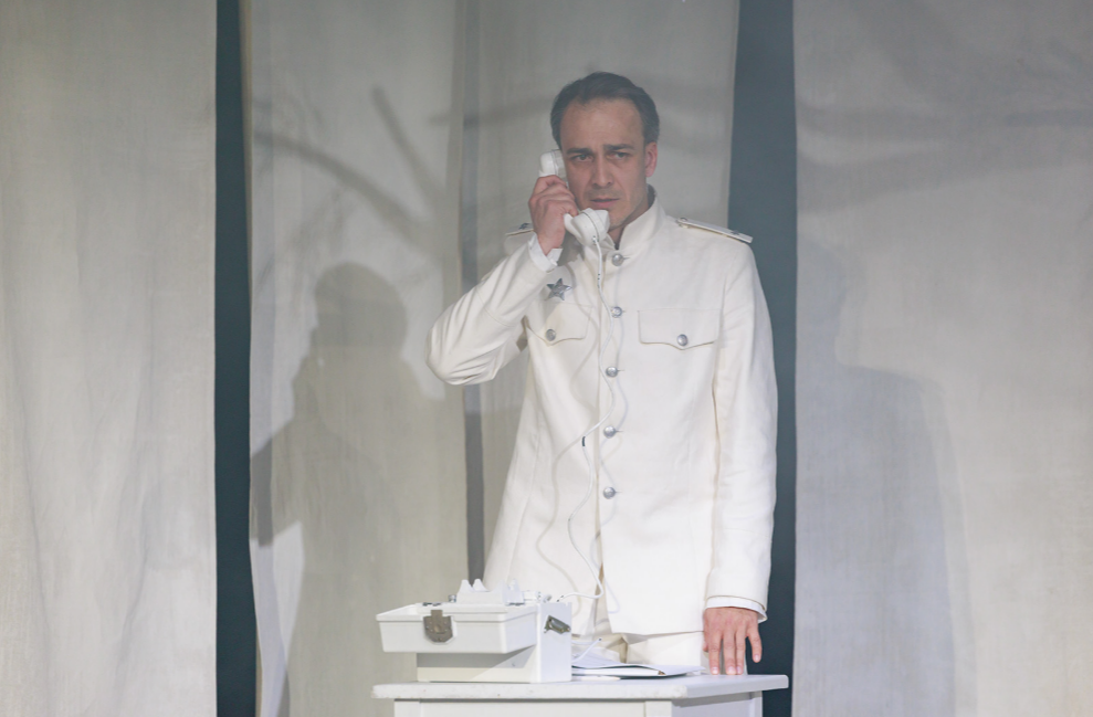 БЕЛАЯ ПАЛАТКА