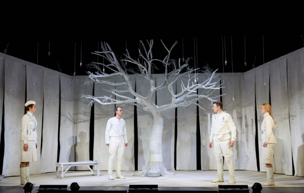 БЕЛАЯ ПАЛАТКА