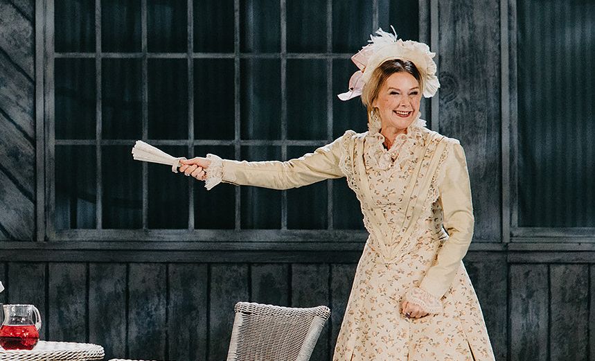 Месяц в деревне